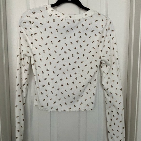 EUC, Forever 21 Floral Ribbed Crop Top with Lettuce Edges, White Floral, L - Picture 4 of 4